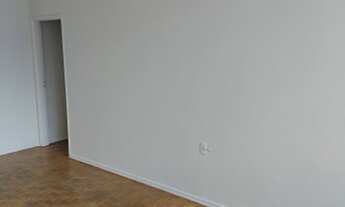 Imagem 5: Apto LOC/VENDA 103 m2. 2 dorms, armários, amplo living sol manhã, garagem, coz, area serv