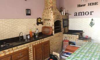 Imagem: Casa para venda tem 250 metros quadrados