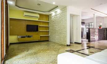 Imagem 5: Casa de condomínio para venda possui 315 metros quadrados com 4 quartos