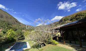 Imagem 3: Mansão para venda em Itaipava (Vale do Cuiabá), em condomínio de alto padrão
