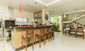 Imagem 4: Casa de condomínio para venda tem 337 metros quadrados com 3 quartos