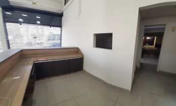 Imagem 6: Prédio comercial central