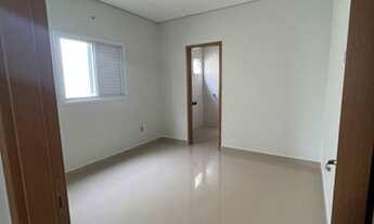 Imagem 3: Casa de condomínio para venda tem 100 m² com 3 quartos sendo 1 suite com espaço para ampli