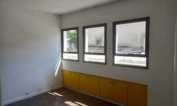 Imagem 2: LINDO APARTAMENTO, TOTALMENTE REFORMADO. 80 M2, Suíte com sacada, 2 vagas, quarto e wc de