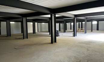 Imagem 2: Alugo galpão Galpão / depósito com 5 vagas na garagem