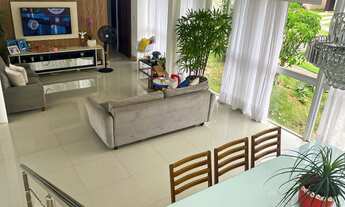 Imagem 4: Casa de condomínio para venda tem 250 metros quadrados com 4 quartos