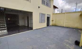 Imagem 3: Casa para aluguel possui 200 metros quadrados com 5 quartos em Cambeba - Fortaleza - CE