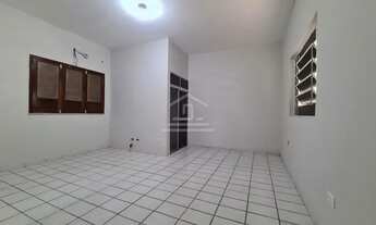 Imagem 5: Casa para venda tem 217 metros quadrados com 4 quartos em Planalto - Teresina - PI