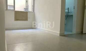 Imagem 7: Recém reformado, apartamento com 3 quartos e 3 banheiros, 85 m² por R$ 750.000