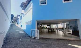 Imagem 7: Condomínio Pedras Douradas. Maravilhosa casa linear, em centro de terreno