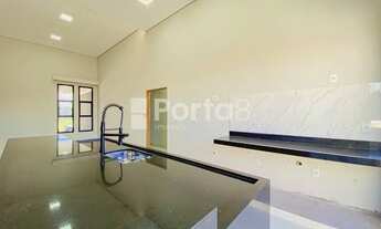 Imagem 7: Viva em grande estilo no Condomínio Village Provence com esta incrível casa à venda - Um r