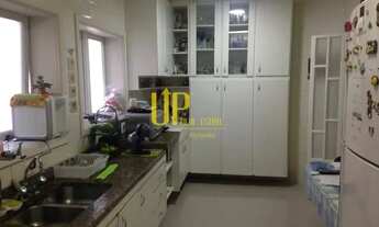 Imagem 2: Casa de condomínio para venda com 450 metros quadrados com 4 quartos