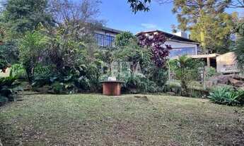 Imagem 6: Casa com linda vista, 4 dormitórios, sendo uma suíte e 2 vagas cobertas REF: 252