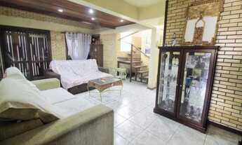 Imagem 4: Elegance Imóveis: Elegante sobrado na praia de Remanso, próximo ao mar