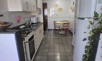 Imagem 2: 4 quartos 2 suítes frente mar 220m