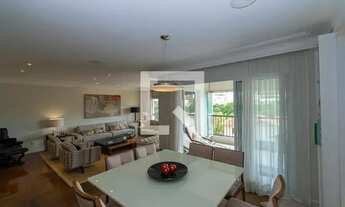 Imagem 3: Apartamento para aluguel possui 232 metros quadrados com 4 quartos