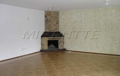 Imagem 2: Sobrado para venda em condomínio possui 200 metros quadrados com 3 quartos