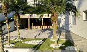 Imagem 4: Belíssima casa de alto padrão no condomínio em Arujá/SP