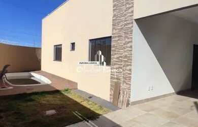 Imagem 2: Casa de 3 Quartos, 2 Vagas de Garagem e Piscina - Idelfonso Limirio