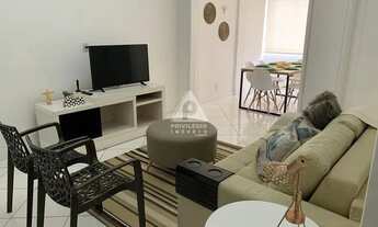 Imagem: Botafogo, 2 quartos, andar alto, dependências