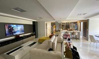 Imagem 3: Apartamento para venda tem 123 metros quadrados com 2 quartos em Centro - Florianópolis