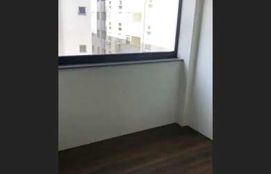 Imagem 6: Procuro menina para dividir apartamento
