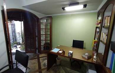 Imagem 3: Térrea para venda com 200 metros quadrados com 3 quartos em Parque Brasil - Jacareí - SP