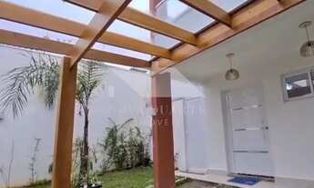 Imagem: Casa de condomínio com 150m², piscina