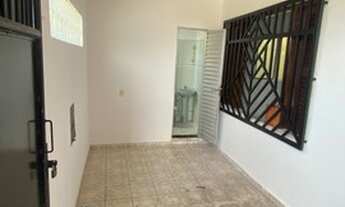 Imagem 6: Aluga Casa de 3/4 sendo uma suíte e três vagas e quintal !