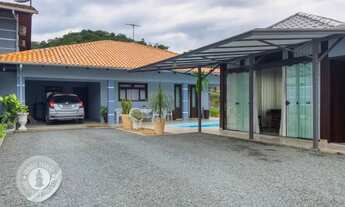 Imagem 3: Casa com 6 dormitórios e mais 1 sobrado no bairro Fortaleza Alta