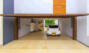 Imagem 2: Vende-se Casa de Alto Padrão no Condomínio Parque das Oliveiras Próximo à Sede Campestre d