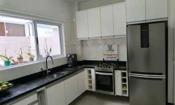 Imagem 7: Sobrado estilo Triplex semi-mobiliado com 150m2 em condomínio fechado com ótima localizaçã