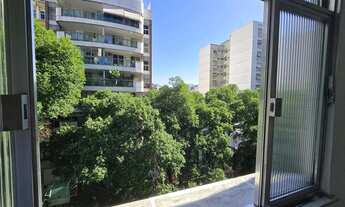 Imagem 2: Amplo apartamento com 2 quartos e vaga de garagem