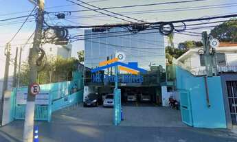 Imagem: Prédio comercial com 935 m² e amplo terreno