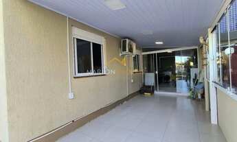 Imagem 2: Casa com 2 dormitórios, ar condicionado e garagem. Junto ao centro