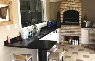 Imagem 2: Casa à venda, 6 quartos, 1 suíte, 4 vagas, Jardim São Bento - Uberaba/MG