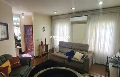 Imagem 2: Casa com 4 dormitórios no Centro de Franca