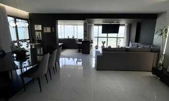 Imagem 5: Imóvel para venda possui 230 metros quadrados com 4 quartos