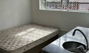 Imagem: ALUGO KITNET MOBILIADO BAIRRO SANTA MONICA