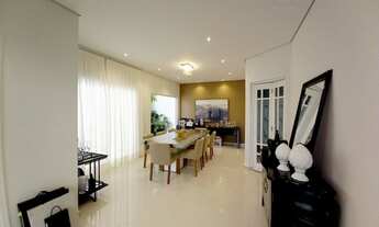 Imagem 6: Casa no condomínio arujá 5 para venda tem 300 metros quadrados com 3 quartos