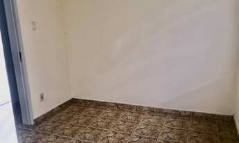 Imagem 6: Localização excelente, junto, comércio/condução do bairro. Condomínio fechado, seguro, com