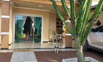 Imagem 5: Casa de condomínio para venda possui 194 metros quadrados com 3 quartos