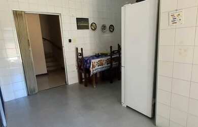 Imagem 6: Casa frente de rua, 2 andares, vaga na porta, 200 m² com 3 quartos, amplo quintal, em Pie