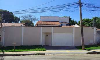 Imagem 2: Venda sobrado 200m2, 4 quartos, 4 suites, 6 banheiros, 6 vagas no Jardim Atlântico - Goiân