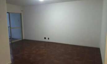 Imagem 7: Centro da Tijuca, 2 quartos, suíte, mais dependencia, elevador e garagem