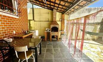 Imagem 4: OPORTUNIDADE!!! Casa linear com piscina e churrasqueira, próxima ao comércio e transportes