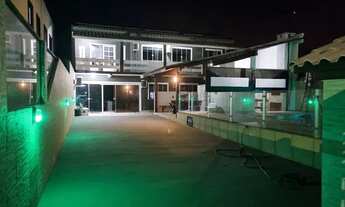 Imagem 2: Vendo linda e espaçosa casa c piscina 50 metros mar