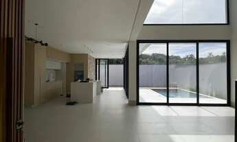 Imagem 7: Raridade de Alto Padrão em Taubaté - Green Park - 3 Suítes - Piscina e Vista para o Campo