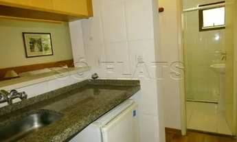 Imagem 7: Flat mobiliado com 2 dormitórios, andar alto, sala e suíte avarandadas. Sem fiador