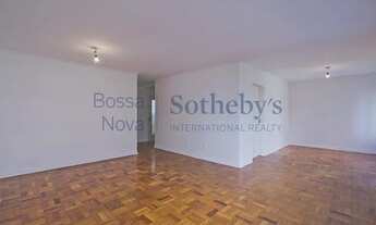 Imagem 2: Apartamento com janelões em região privilegiada